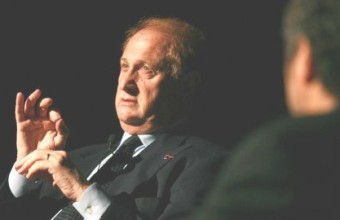 El productor de Hollywood Mike Medavoy visitó la UDD