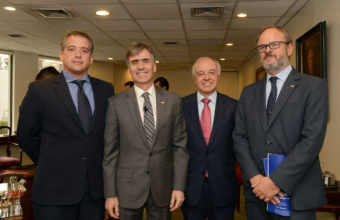 Ministro de Economía participó en seminario: “Regulación de Plataformas Electrónicas”