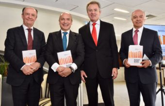 Libro de casos sobre globalización e innovación fue lanzado la UDD