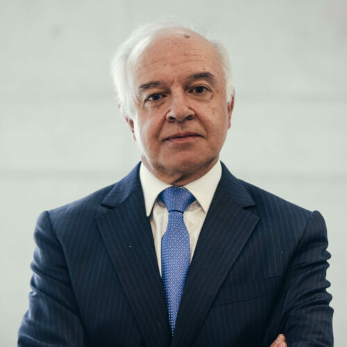 Columna Hernán Cheyre: "Chile: ahora es cuándo"