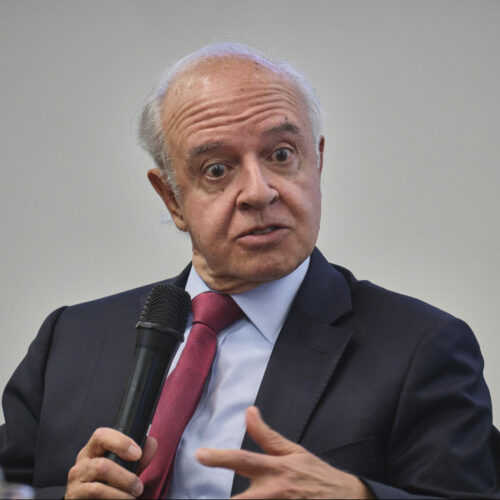 Columna Hernán Cheyre: "Motores para impulsar el crecimiento"
